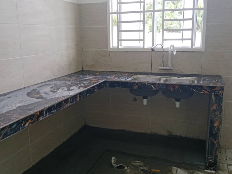 Servis ubah suai rumah — meja dapur marble dengan double sink