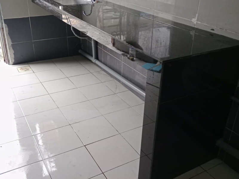 Servis ubah suai rumah — kerja kemas meja dapur granit